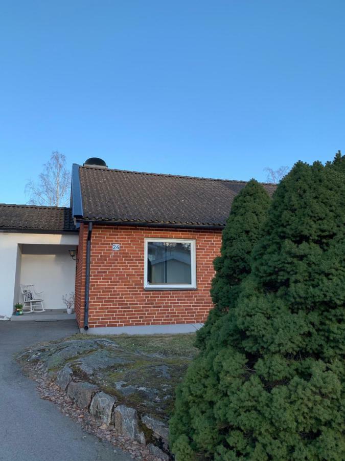 Cozy House In Kosta Center Surrounding With Swedish Nature Exterior photo